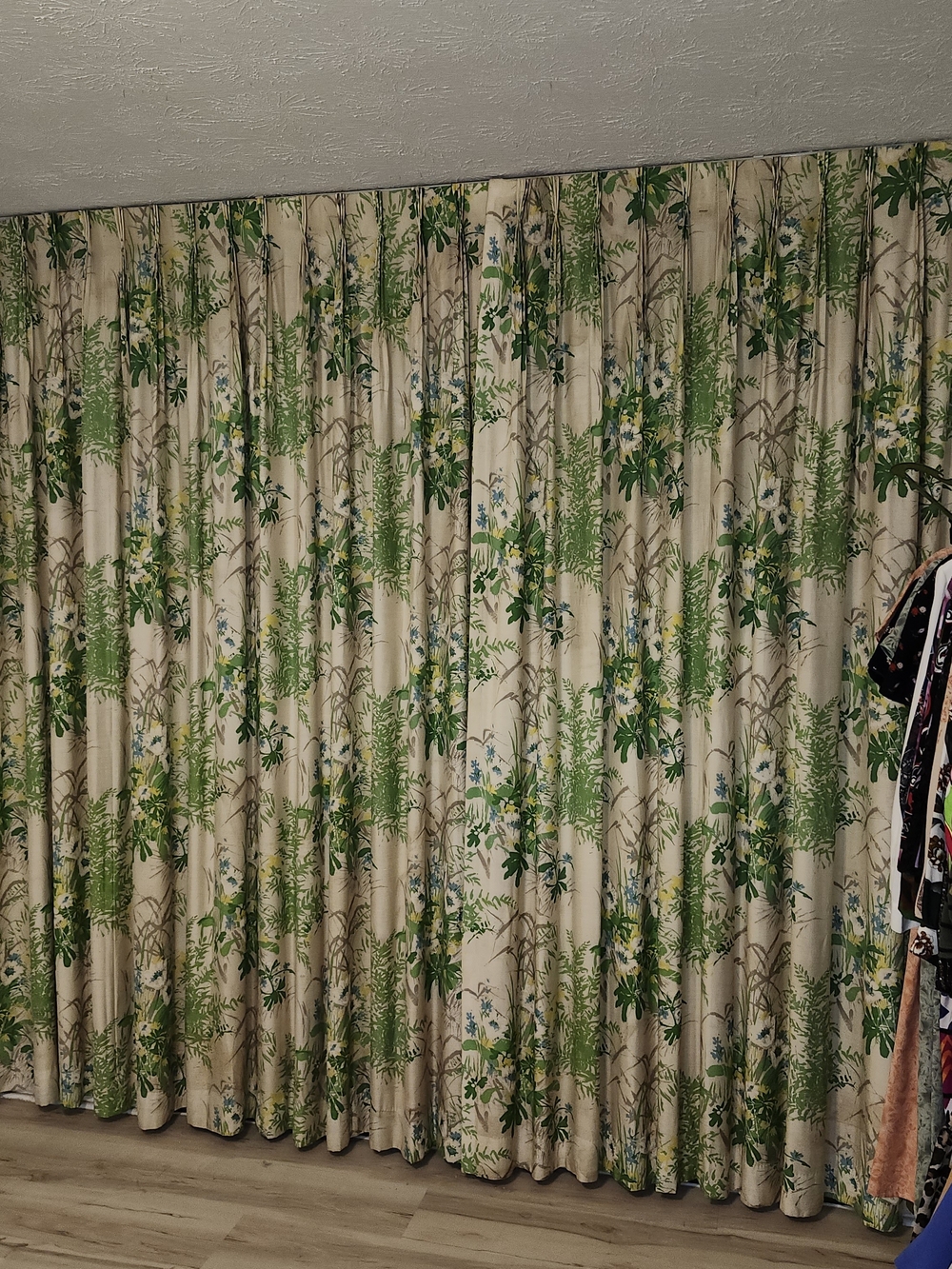 Vintage Pinch Pleat Curtains 2 panels 39" X 66" L Floral LEAF Pattern
